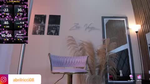 Abril  online show from 25, 2, 2025