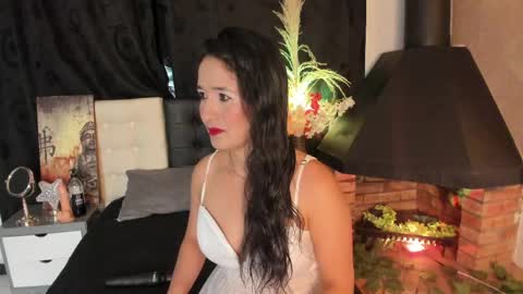 Snapshot of abril_riios chatting on 7, 6, 2026 Abril online show from 7, 6, 2026