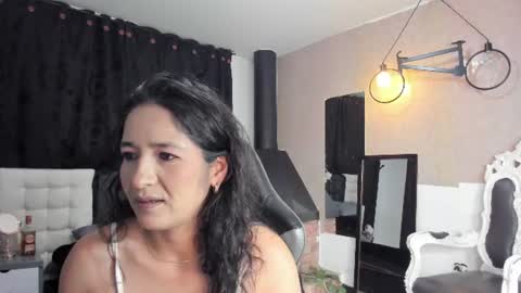 Abril online show from 3, 7, 2026