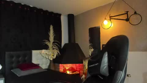 Abril online show from 24, 7, 2026