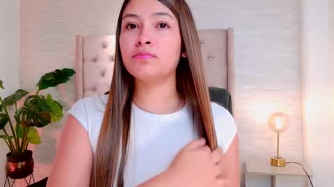 Snapshot of abrill_cute chatting on 28, 9, 2025 abrill_cute online show from 28, 9, 2025