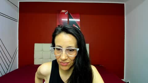 Snapshot of abrillee1 chatting on 1, 2, 2025 ABRIL online show from 1, 2, 2025