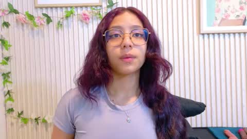 Snapshot of abrilmirren chatting on 27, 3, 2026 abrilmirren online show from 27, 3, 2026