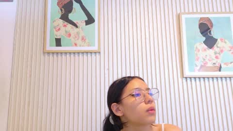 Snapshot of abrilmirren chatting on 14, 4, 2026 abrilmirren online show from 14, 4, 2026