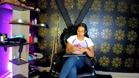 AbrilSonne online show from 20, 3, 2026