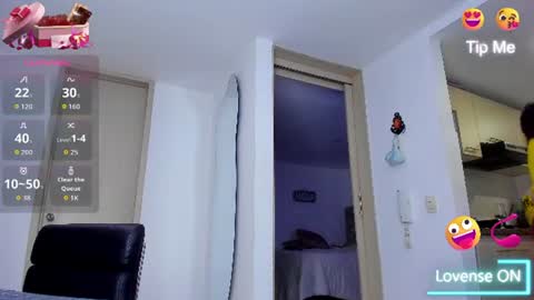Snapshot of abrilstivenson_ chatting on 3, 7, 2026 itis S O F I A online show from 3, 7, 2026