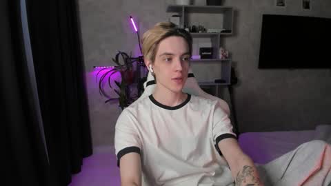 Snapshot of abslut chatting on 6, 3, 2026 Nick online show from 6, 3, 2026