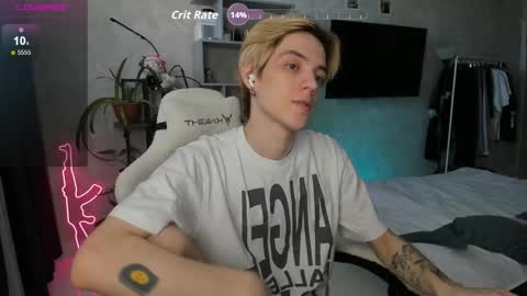 Snapshot of abslut chatting on 13, 3, 2026 Nick online show from 13, 3, 2026