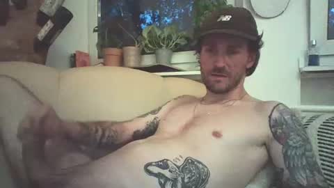 Snapshot of achix2704 chatting on 10, 7, 2026 achix2704 online show from 10, 7, 2026