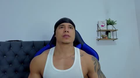 Snapshot of adam_boss chatting on 2, 12, 2025 adam boss online show from 2, 12, 2025