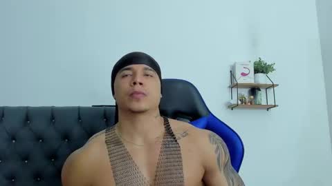 Snapshot of adam_boss chatting on 19, 12, 2025 adam boss online show from 19, 12, 2025