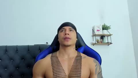 Snapshot of adam_boss chatting on 20, 12, 2025 adam boss online show from 20, 12, 2025