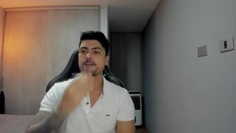 Snapshot of adam_clarke chatting on 12, 12, 2024 adam clarke online show from 12, 12, 2024