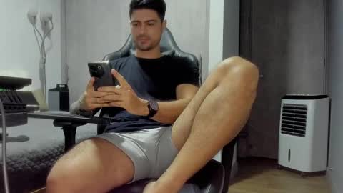 Snapshot of adam_clarke chatting on 13, 12, 2024 adam clarke online show from 13, 12, 2024