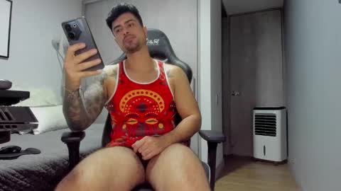 Snapshot of adam_clarke chatting on 14, 12, 2024 adam clarke online show from 14, 12, 2024