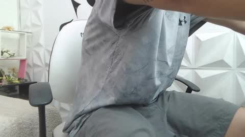 Snapshot of adam_evehotroom chatting on 25, 1, 2025 adam_evehotroom online show from 25, 1, 2025