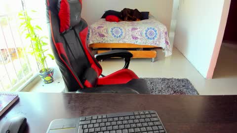 Adam Valencia online show from 21, 9, 2025