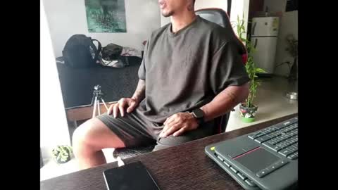 Adam Valencia online show from 6, 6, 2026