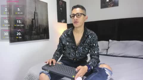 adam_walker_1 online show from 4, 5, 2026