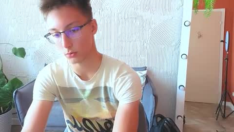 Snapshot of adamal1 chatting on 18, 9, 2025 Adam online show from 18, 9, 2025