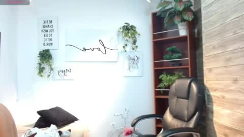 Adam online show from 11, 5, 2026