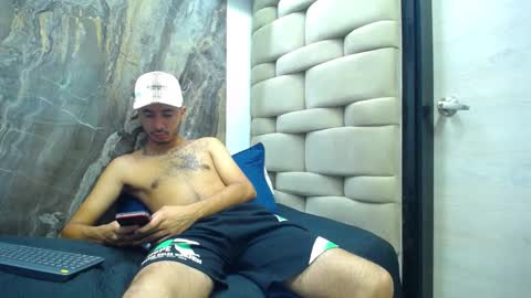Snapshot of adamparker_ chatting on 14, 2, 2025 adamparker_ online show from 14, 2, 2025