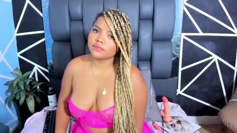 Snapshot of adams_cloe chatting on 22, 2, 2025 Cloe Adams online show from 22, 2, 2025