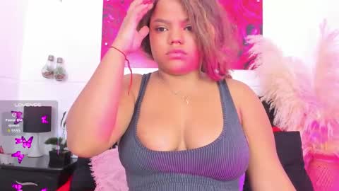 Snapshot of adams_cloe chatting on 28, 11, 2025 Cloe Adams online show from 28, 11, 2025