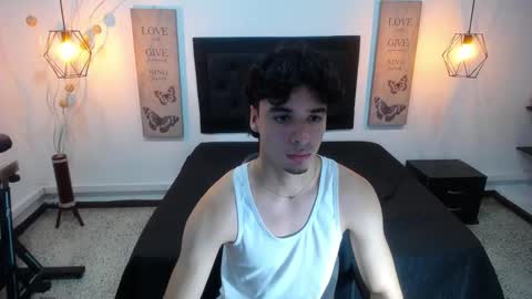 Snapshot of adams_collins_ chatting on 27, 9, 2025 Adams online show from 27, 9, 2025