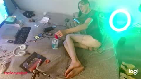 TaylorSexbot online show from 2, 2, 2026