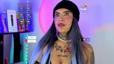 Snapshot of adamsniki chatting on 17, 9, 2025 adamsniki online show from 17, 9, 2025