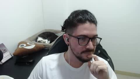 Snapshot of adamussutekh chatting on 24, 10, 2025 Adam online show from 24, 10, 2025