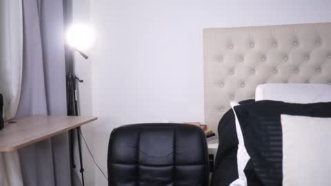 Snapshot of adan_johns chatting on 11, 2, 2025 Adan Johns online show from 11, 2, 2025