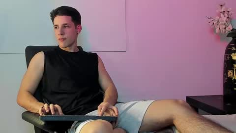 Snapshot of adan_rivas chatting on 17, 12, 2024 adan online show from 17, 12, 2024