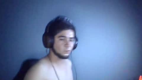 Snapshot of adanflores28 chatting on 23, 11, 2025 adanflores28 online show from 23, 11, 2025