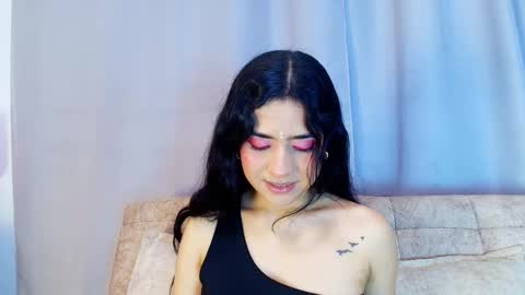  Adara Johnson  online show from 16, 11, 2025