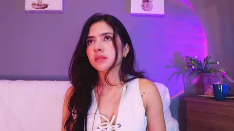 Snapshot of adara_johnson_ chatting on 5, 4, 2026 Adara Johnson online show from 5, 4, 2026