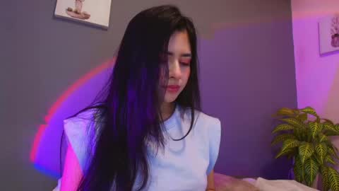  Adara Johnson  online show from 31, 5, 2026