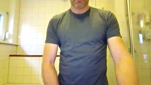 Snapshot of adbty chatting on 9, 10, 2025 adbty online show from 9, 10, 2025