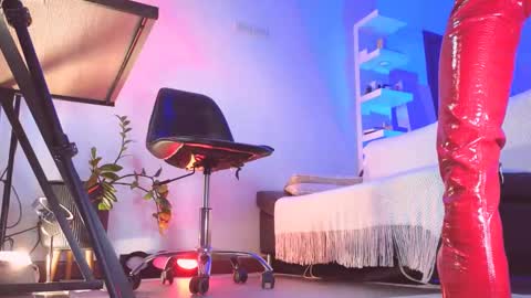 Snapshot of addictsqueen chatting on 1, 3, 2025 ADDICTION online show from 1, 3, 2025
