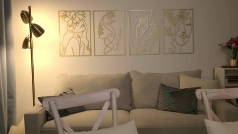 Addison Rose  I am currently away for the holiday weekend. Streams start again on 1242024. Enjoy the holiday online show from 13, 11, 2025