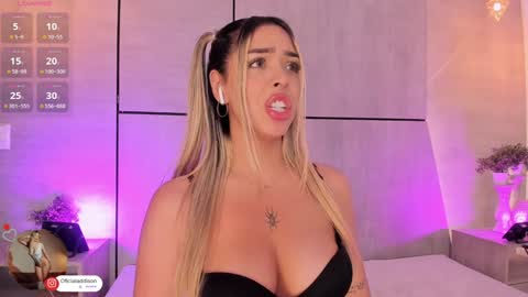 Snapshot of addison_baker chatting on 21, 1, 2025 A D D I S O N online show from 21, 1, 2025