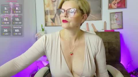 adeellee online show from 16, 10, 2025