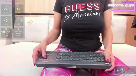 Snapshot of adela_chase chatting on 7, 10, 2025 adela chase online show from 7, 10, 2025