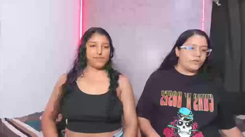 Snapshot of adelaandsharick chatting on 23, 9, 2025 adelaandsharick online show from 23, 9, 2025