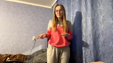 Emma online show from 8, 10, 2025