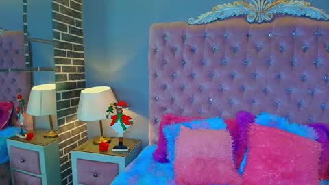 Snapshot of adelainebest chatting on 17, 12, 2025 Adelaine online show from 17, 12, 2025