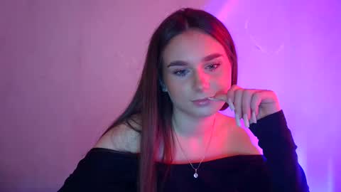 Snapshot of adele_amore chatting on 11, 3, 2025 Adele Amore online show from 11, 3, 2025