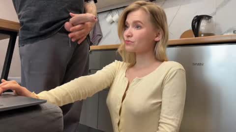 Snapshot of adele_nick2202 chatting on 11, 4, 2026 Adele Nick online show from 11, 4, 2026