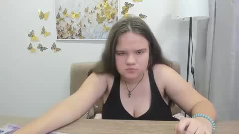 adelecruzz online show from 8, 3, 2025